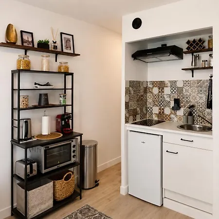 - Poitiers - Parking Prive Appartement Buxerolles