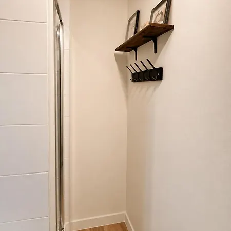 - Poitiers - Parking Prive Appartement *